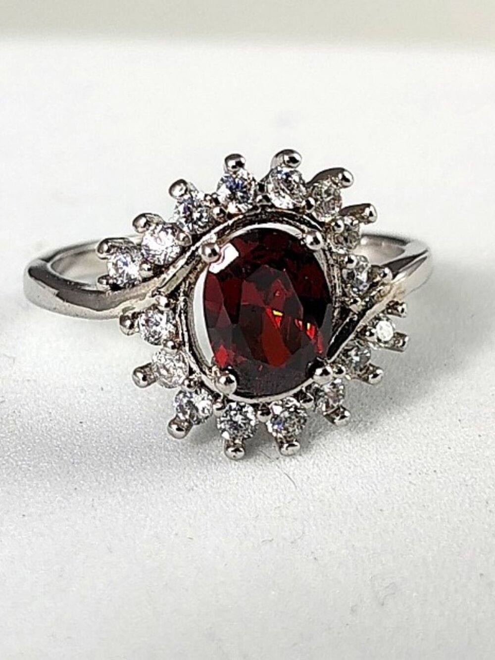 Adorable Red Gemstone Ring